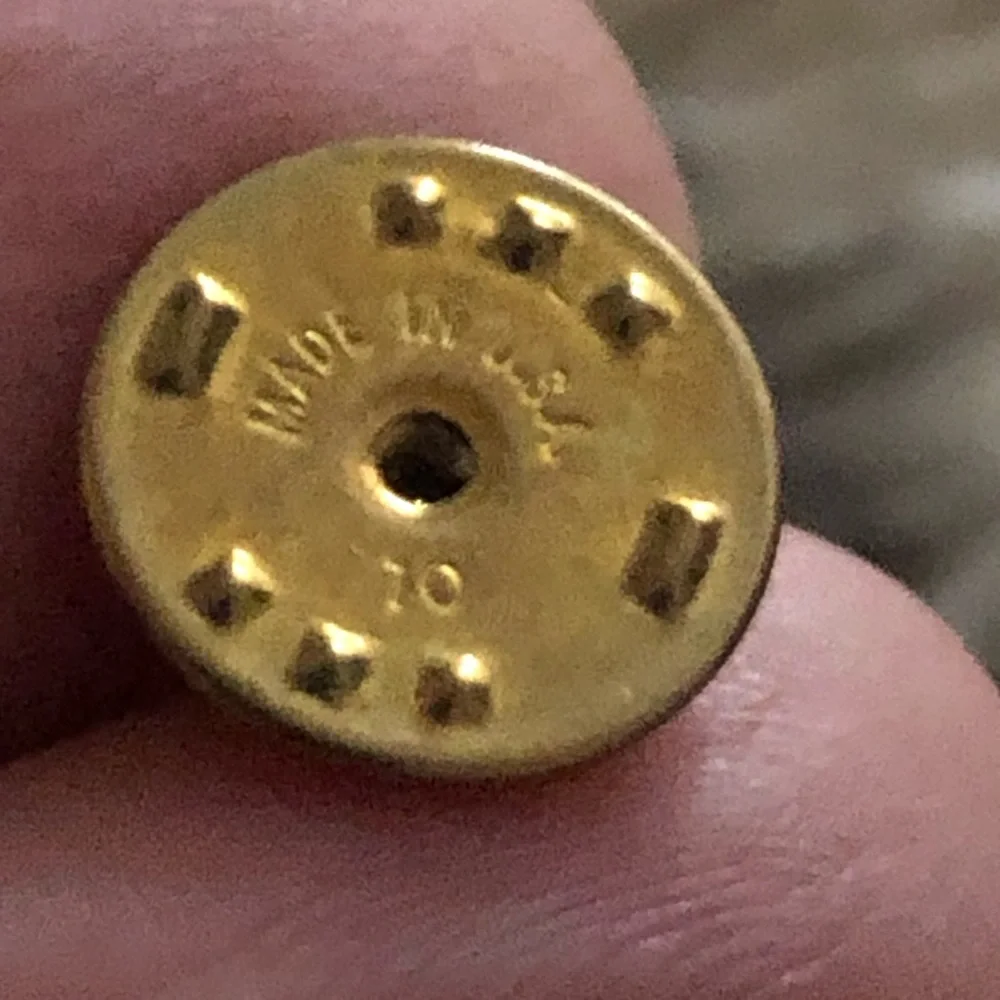 Vintage glaring cat resin coated tac pin